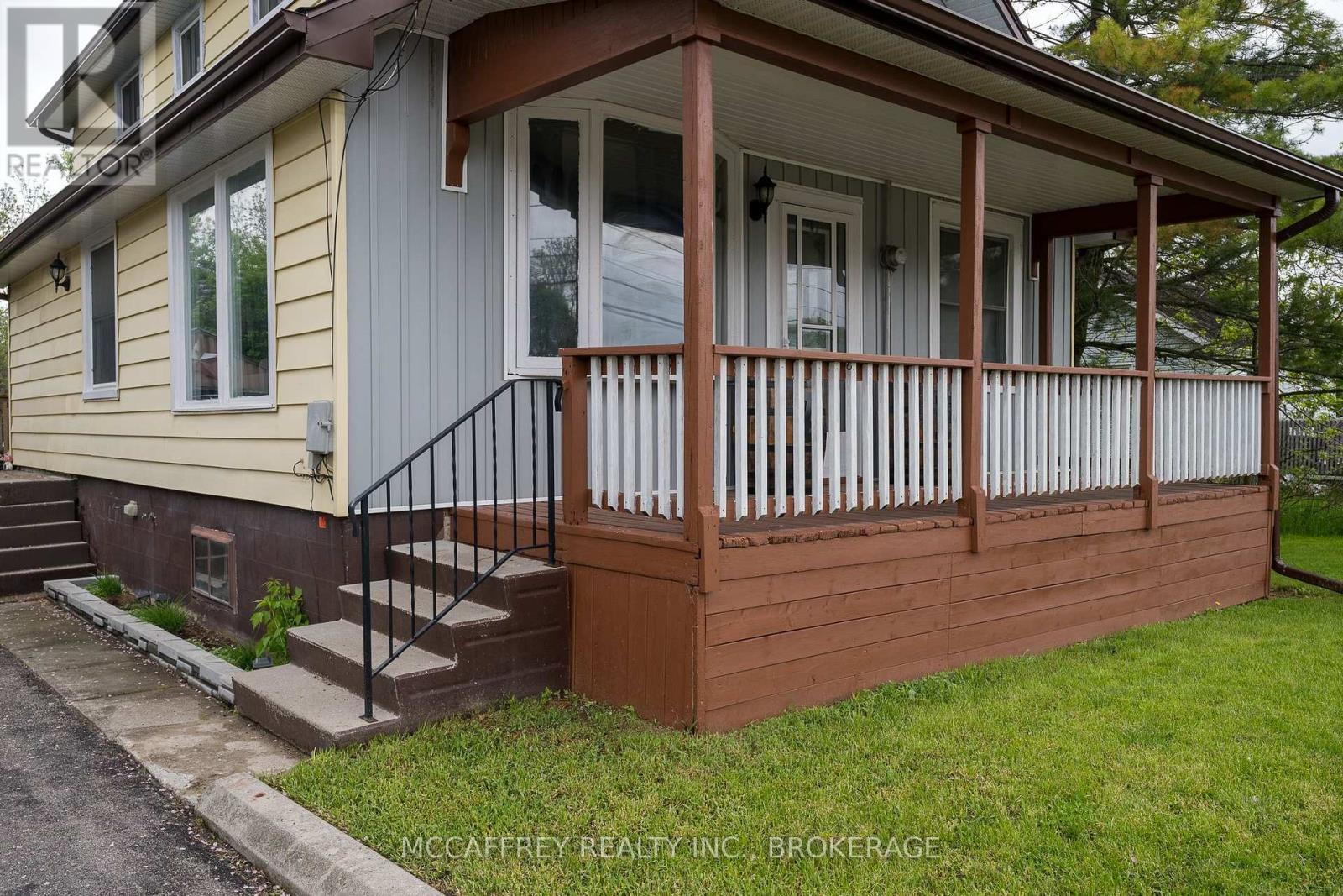 525 CANNIFTON ROAD N - 4