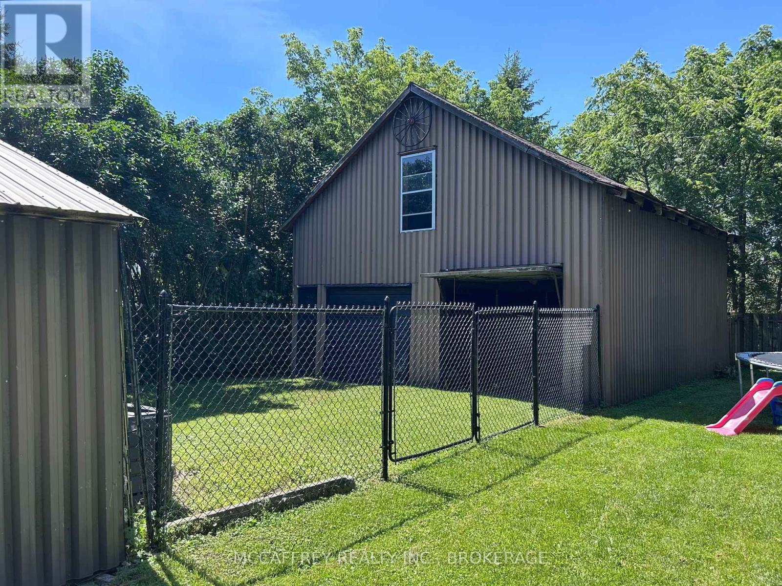 525 CANNIFTON ROAD N - 43
