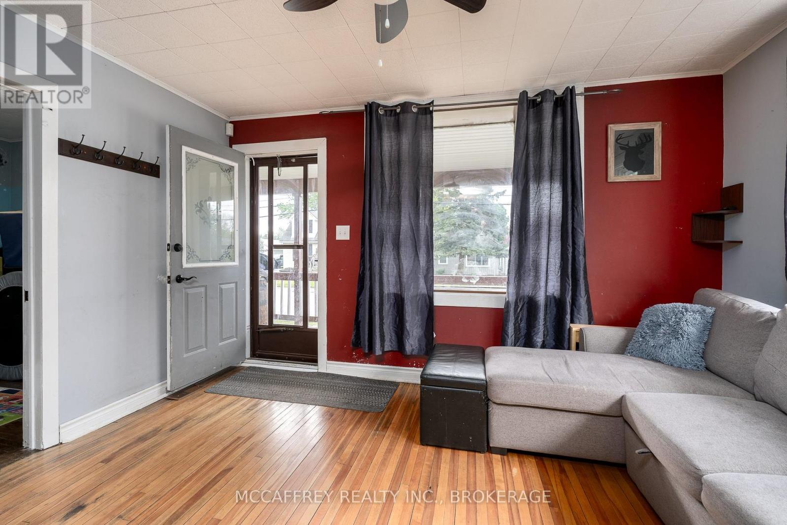 525 CANNIFTON ROAD N - 7