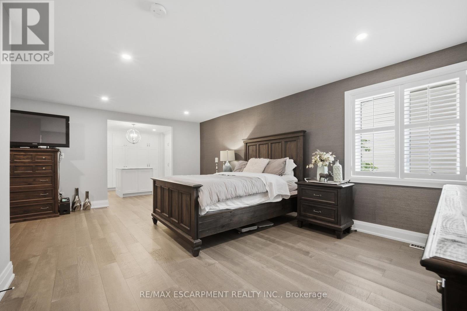 81 FLANDERS DRIVE - 21