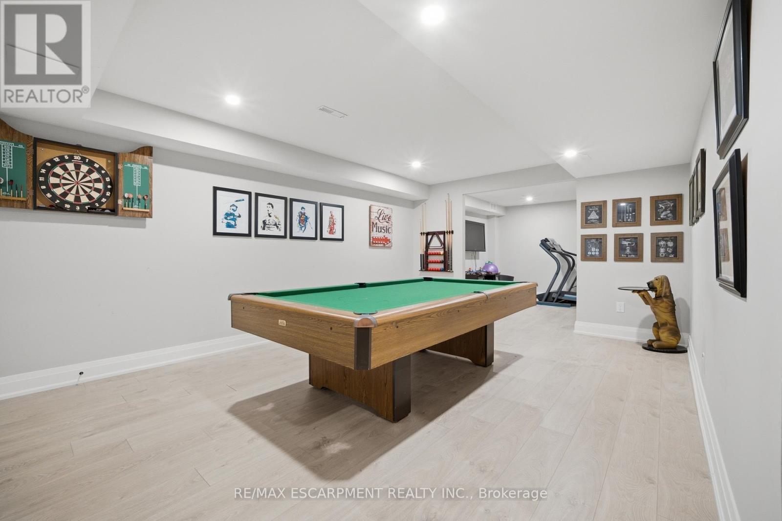 81 FLANDERS DRIVE - 32