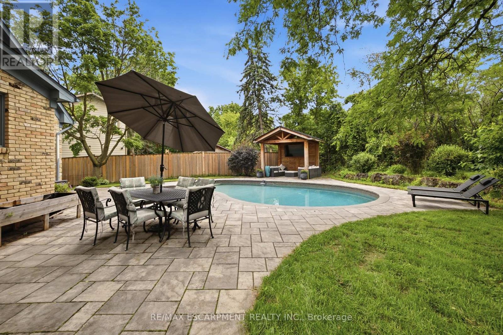 81 FLANDERS DRIVE - 36