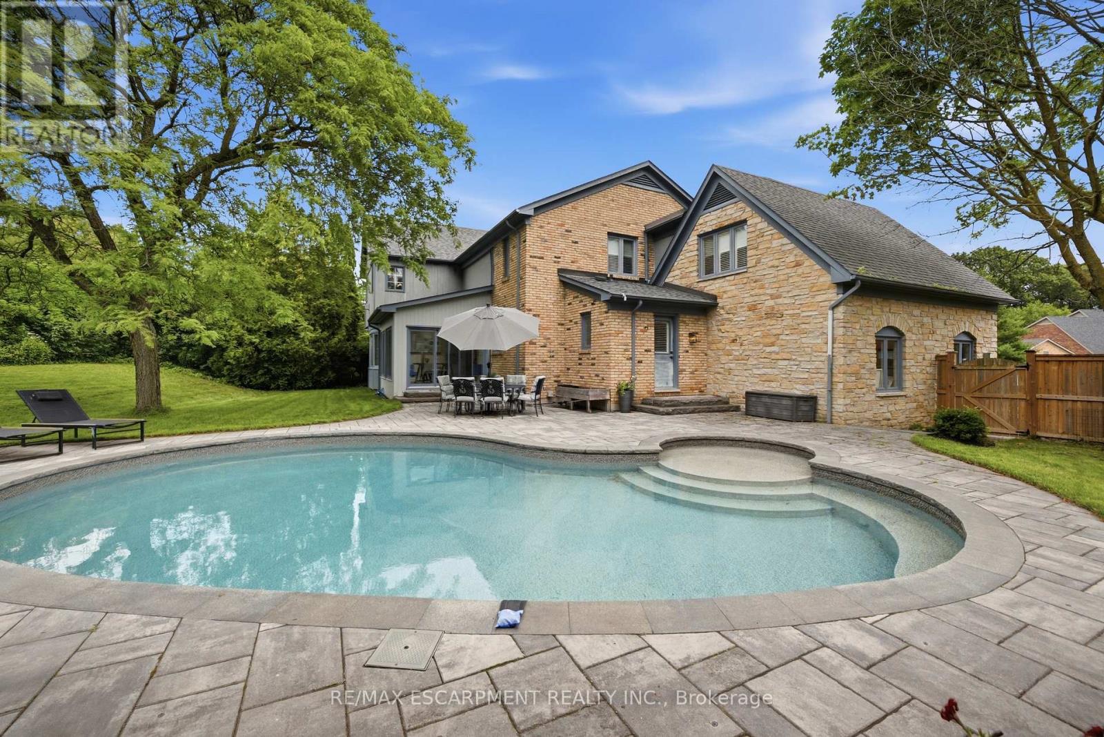 81 FLANDERS DRIVE - 38