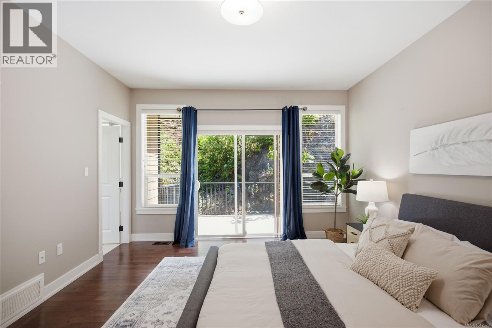 473 Nottingham Dr - 17