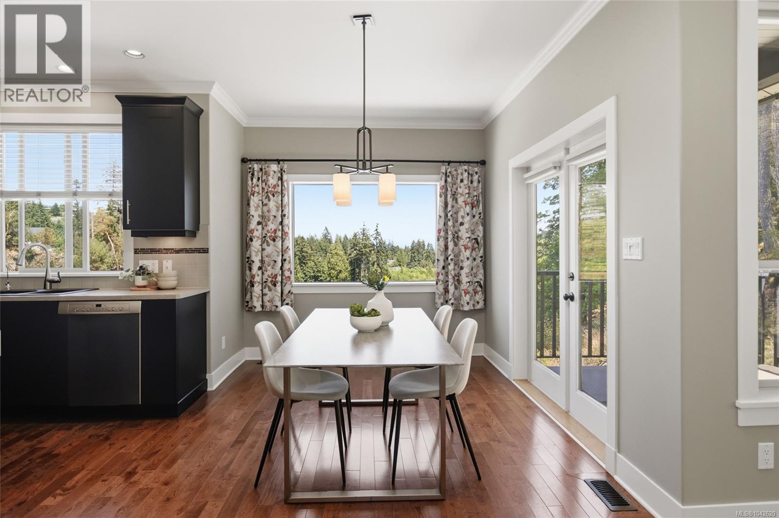473 Nottingham Dr - 11