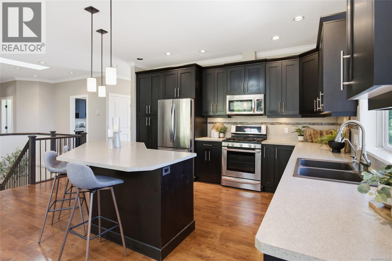 473 Nottingham Dr - 8