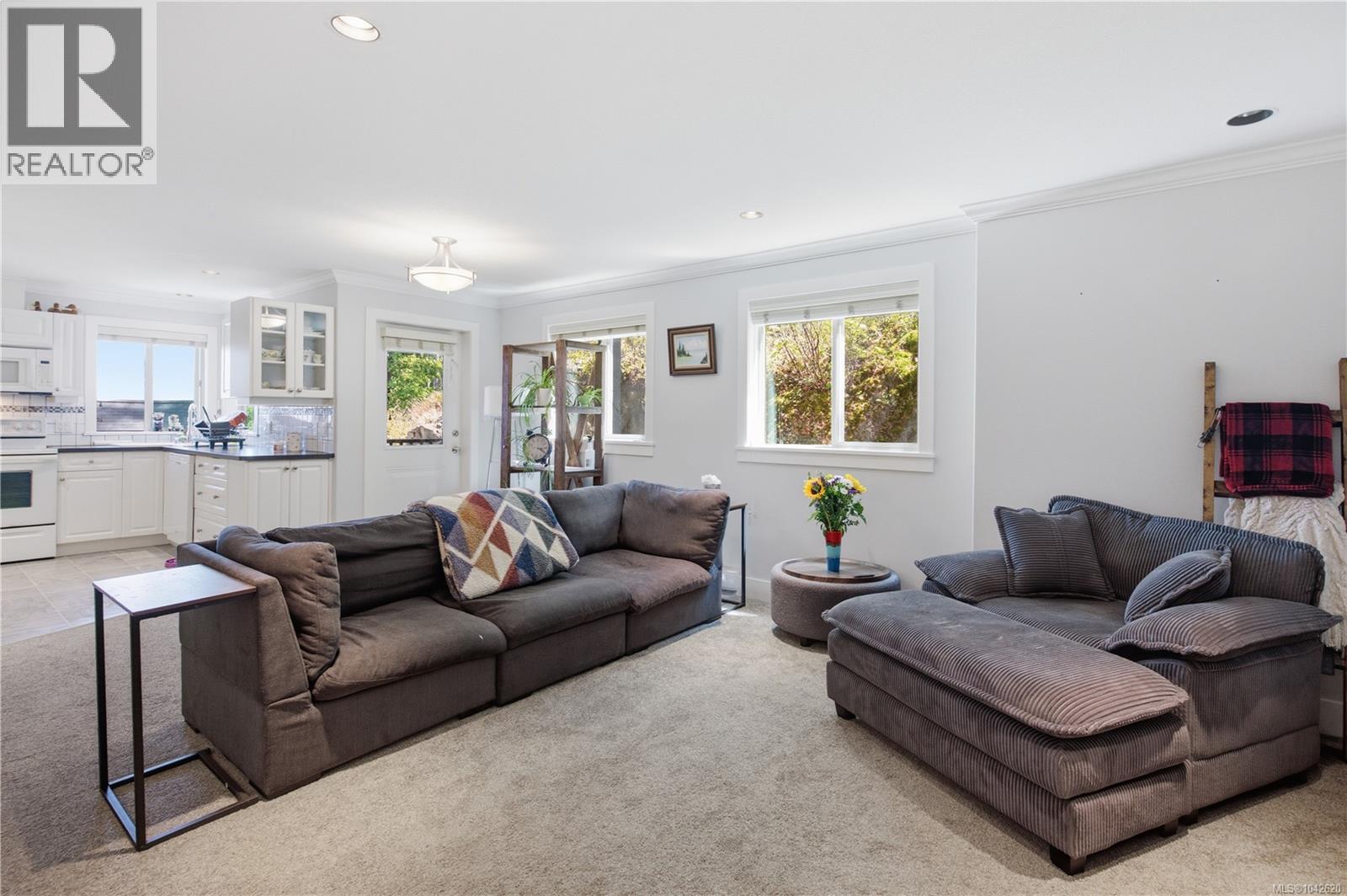473 Nottingham Dr - 37