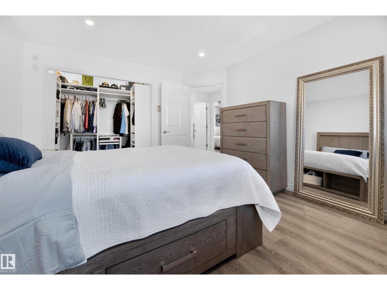 251 RIVER PT NW - 32