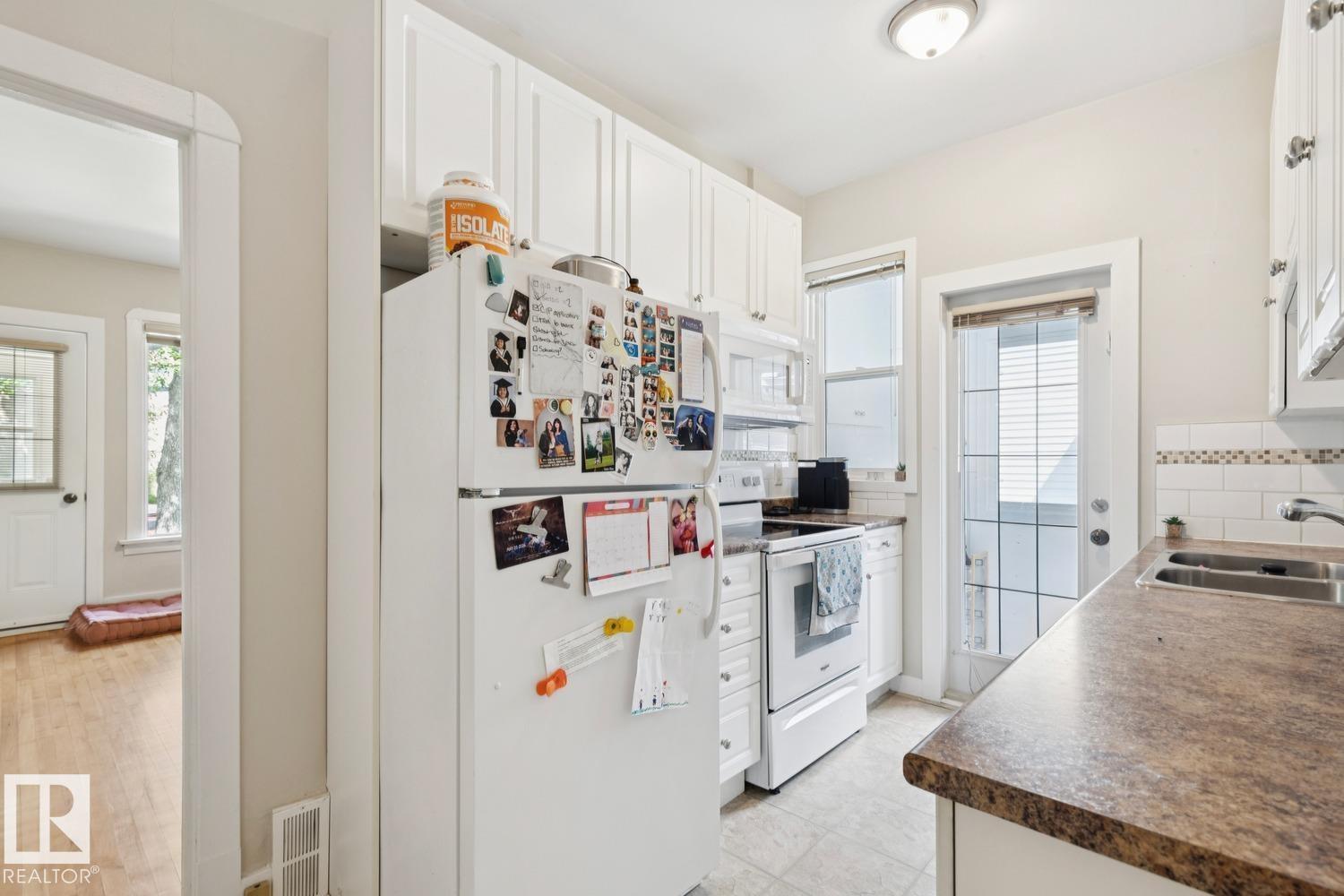 11229 99 AV NW - 11