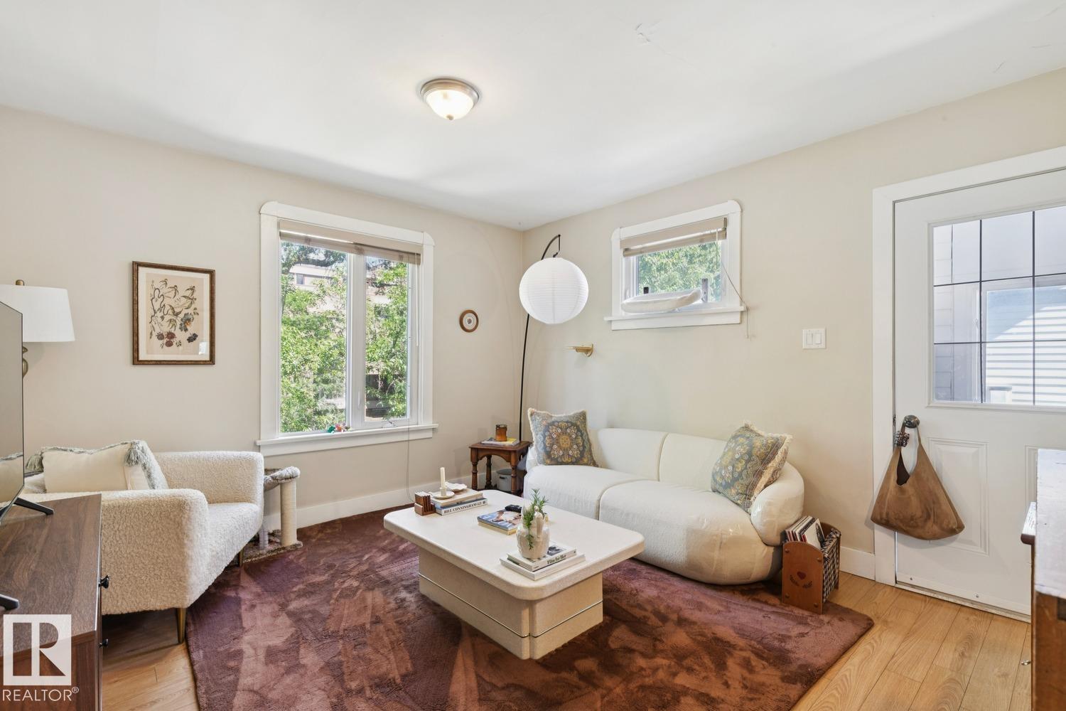 11229 99 AV NW - 6