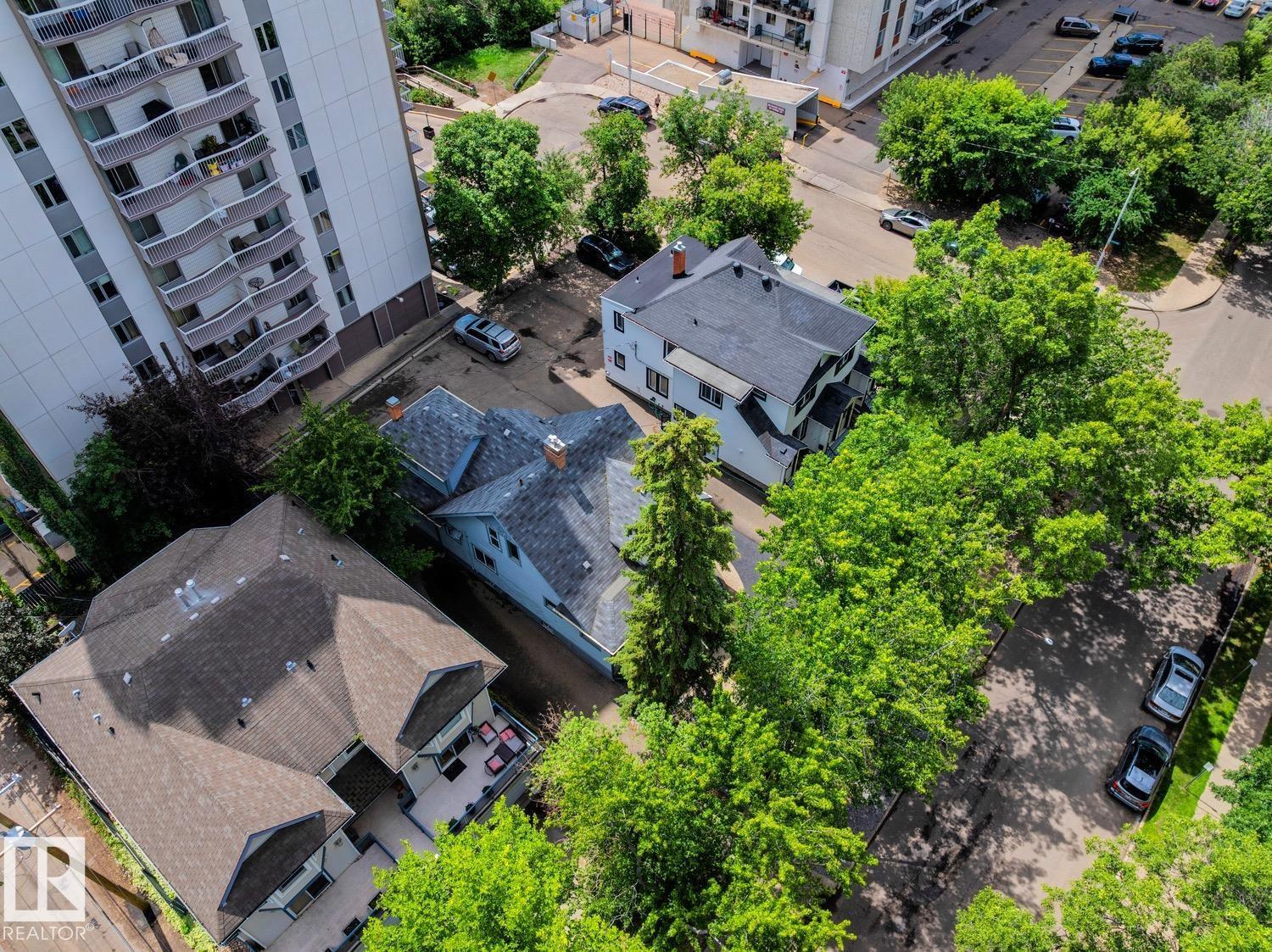 11229 99 AV NW - 27