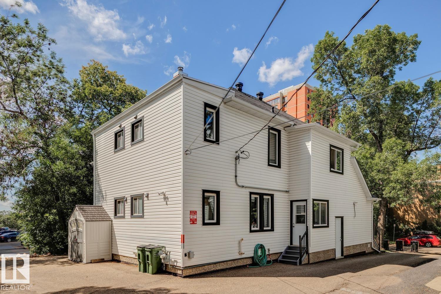 11229 99 AV NW - 24