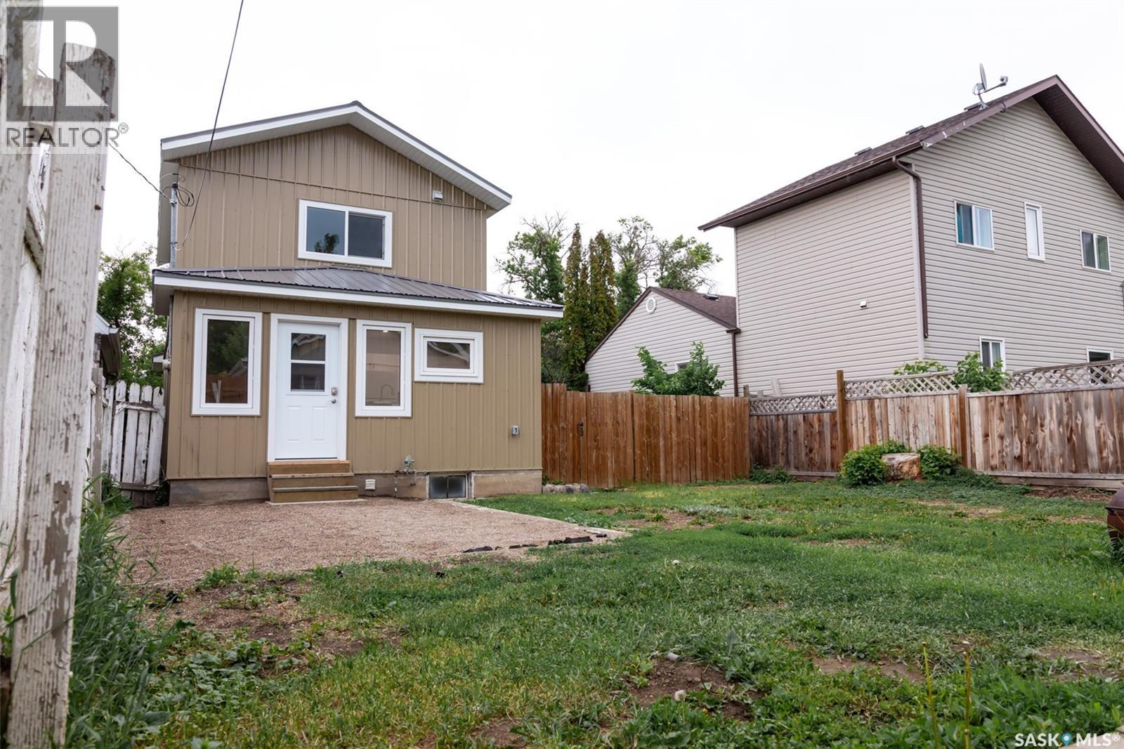 59 Lillooet STREET E - Image 28