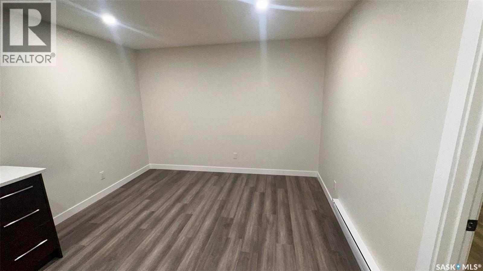 4764 Mutrie CRESCENT - 30