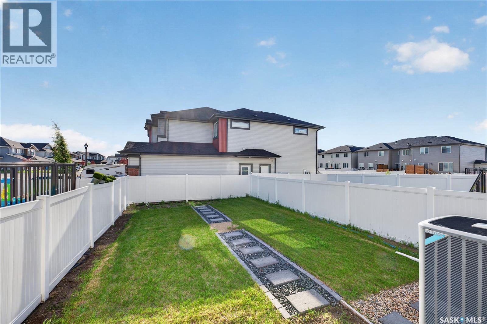 4764 Mutrie CRESCENT — photo 37