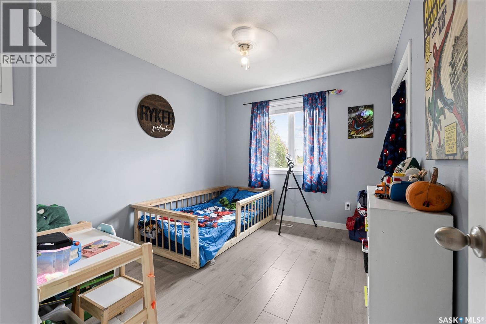 418 Hawkes STREET - 16