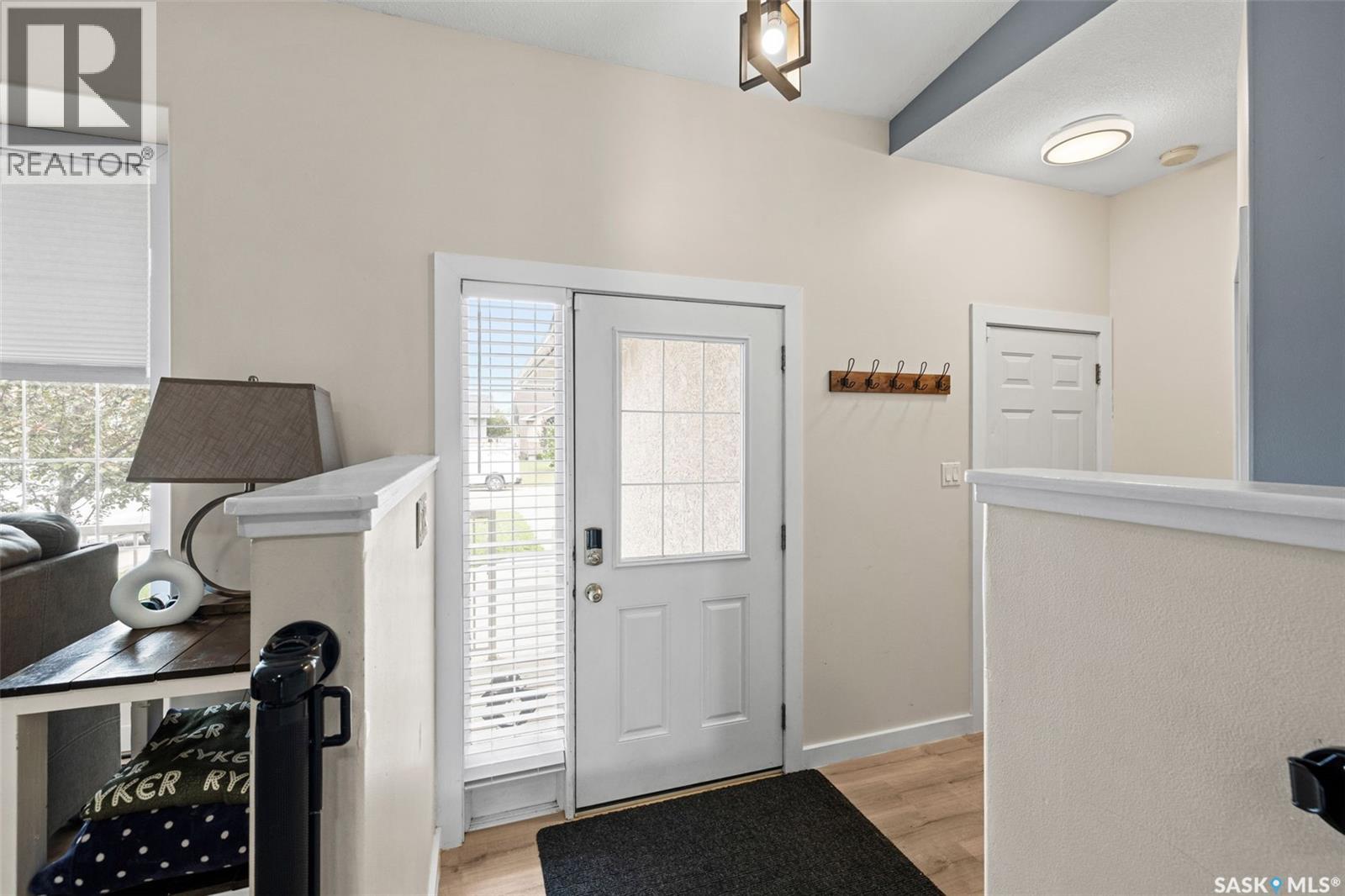 418 Hawkes STREET - 4