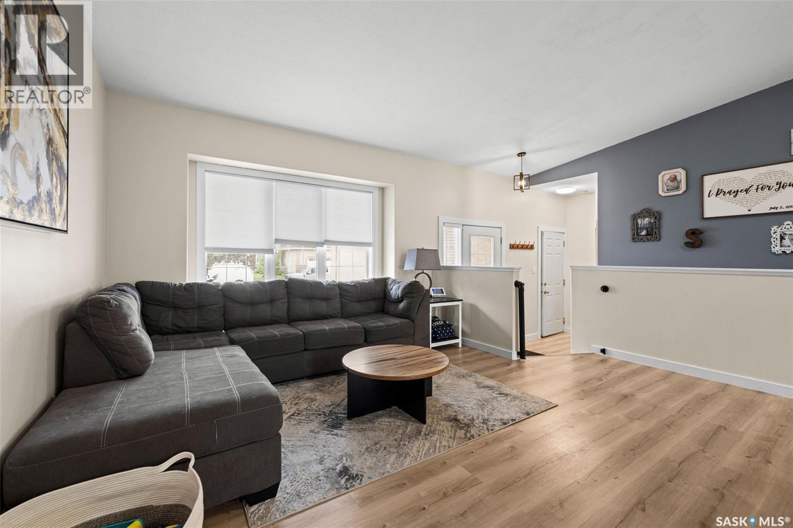 418 Hawkes STREET - 6