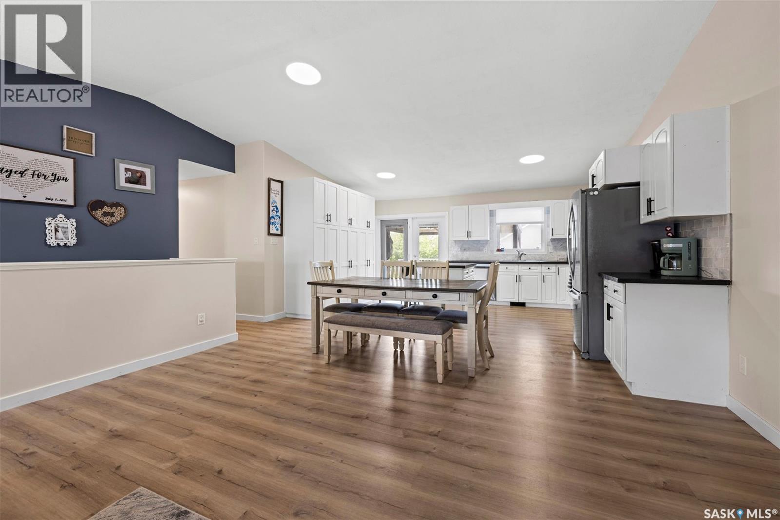 418 Hawkes STREET - 7