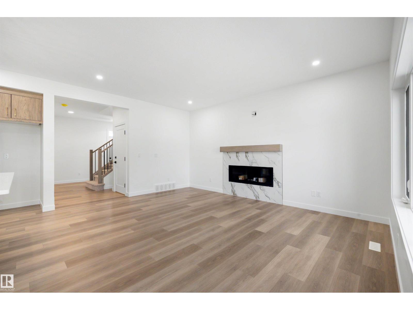 30 ELSINORE PL NW - 14