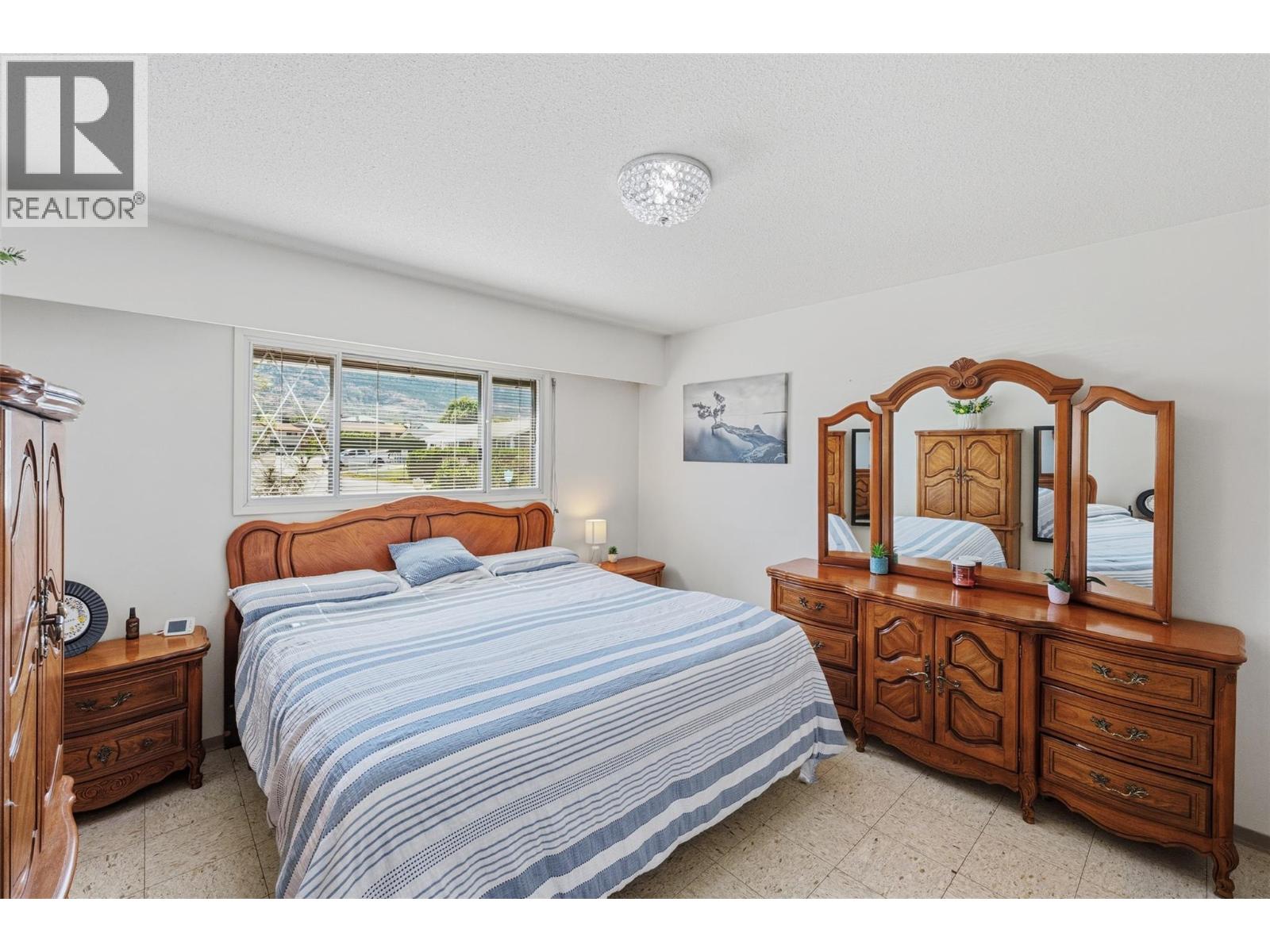 8405 87th Street - 43