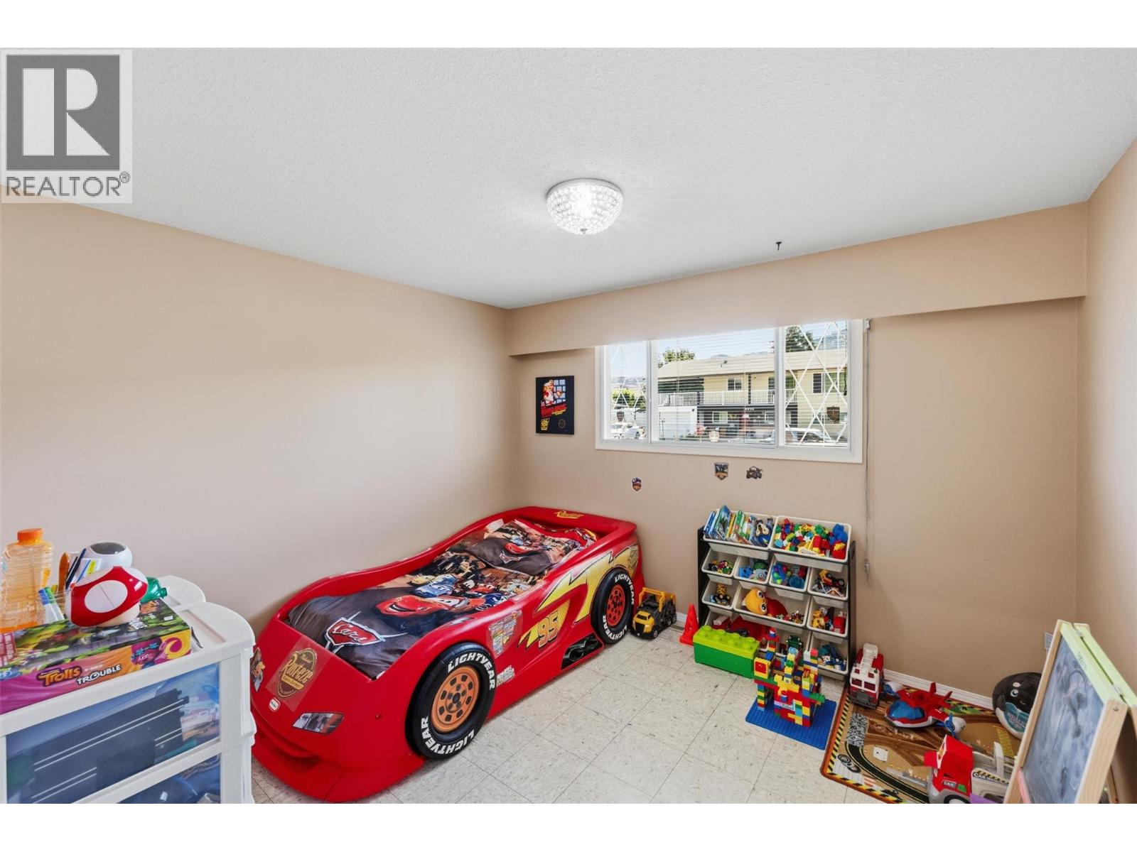 8405 87th Street - 18