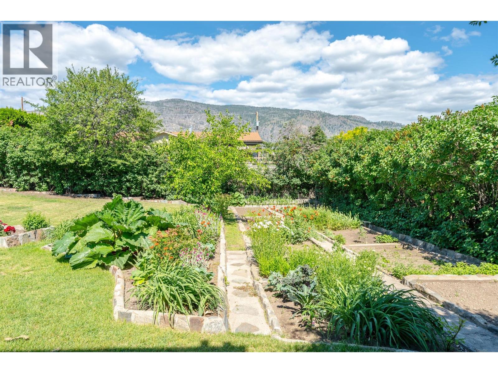 8405 87th Street - 86