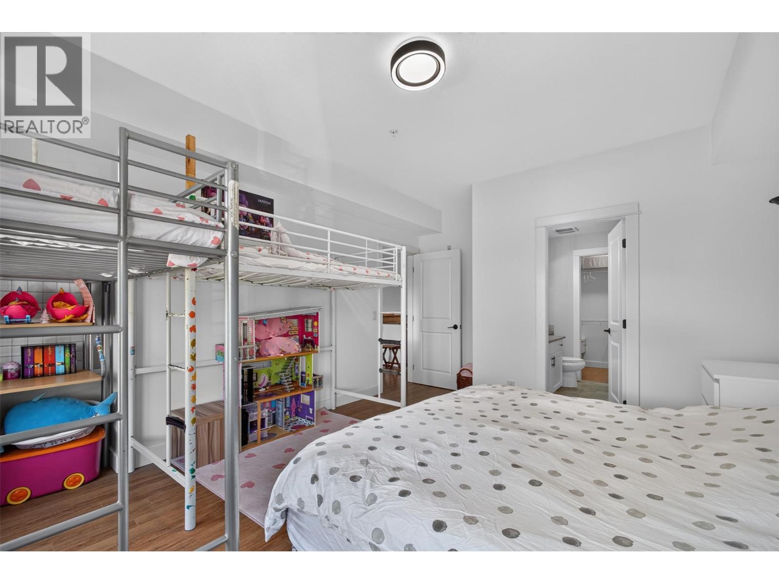 #208 2551 Shoreline Drive - 19