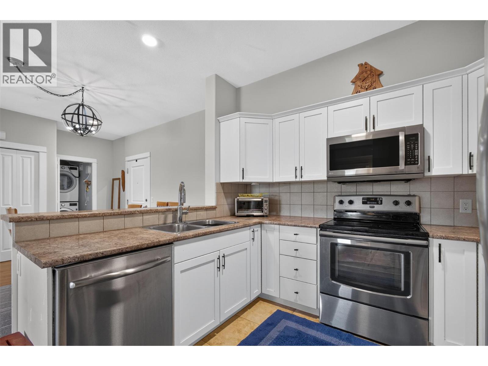 #208 2551 Shoreline Drive - 4