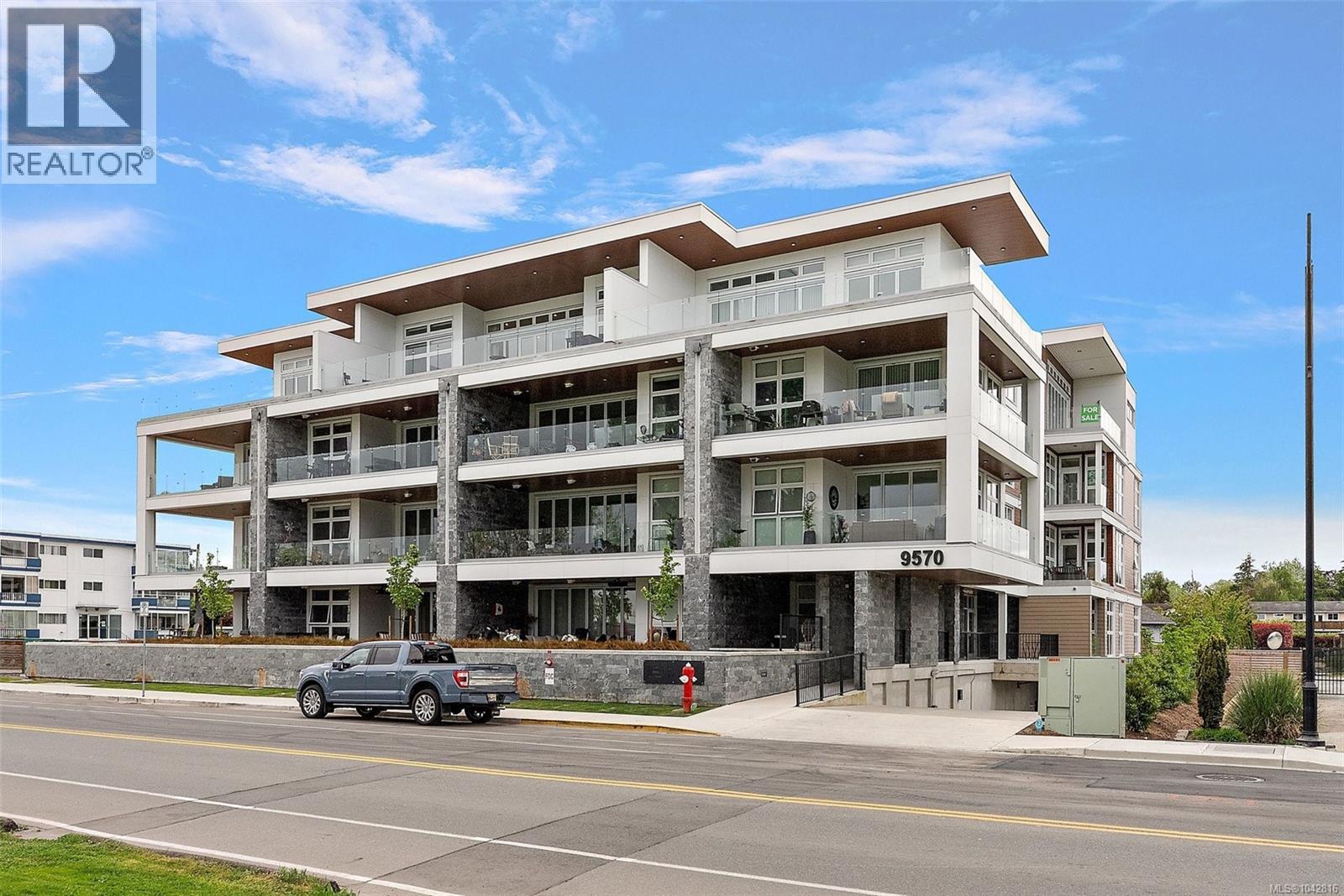 #203 9570 Fifth St - 26