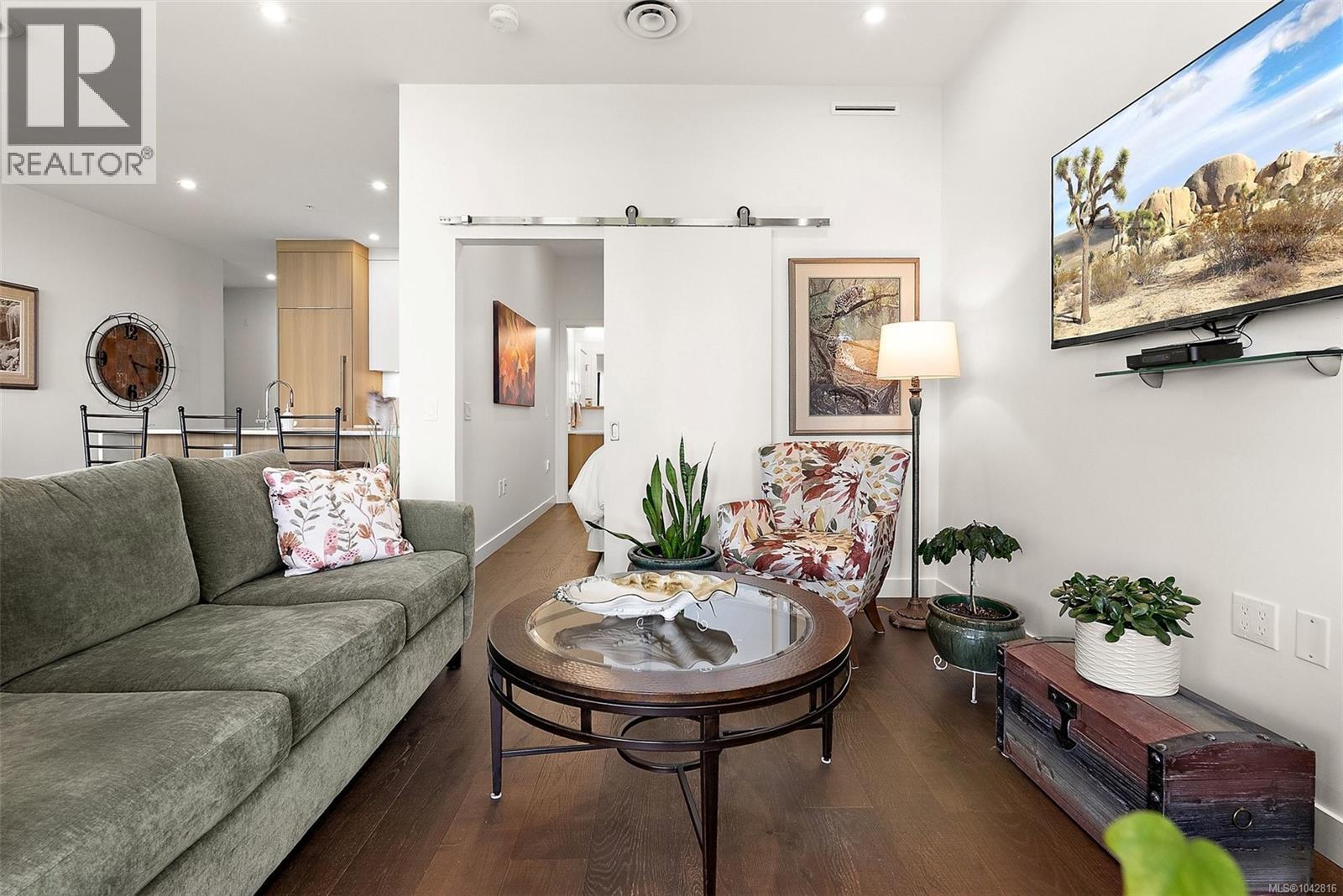 #203 9570 Fifth St - 8