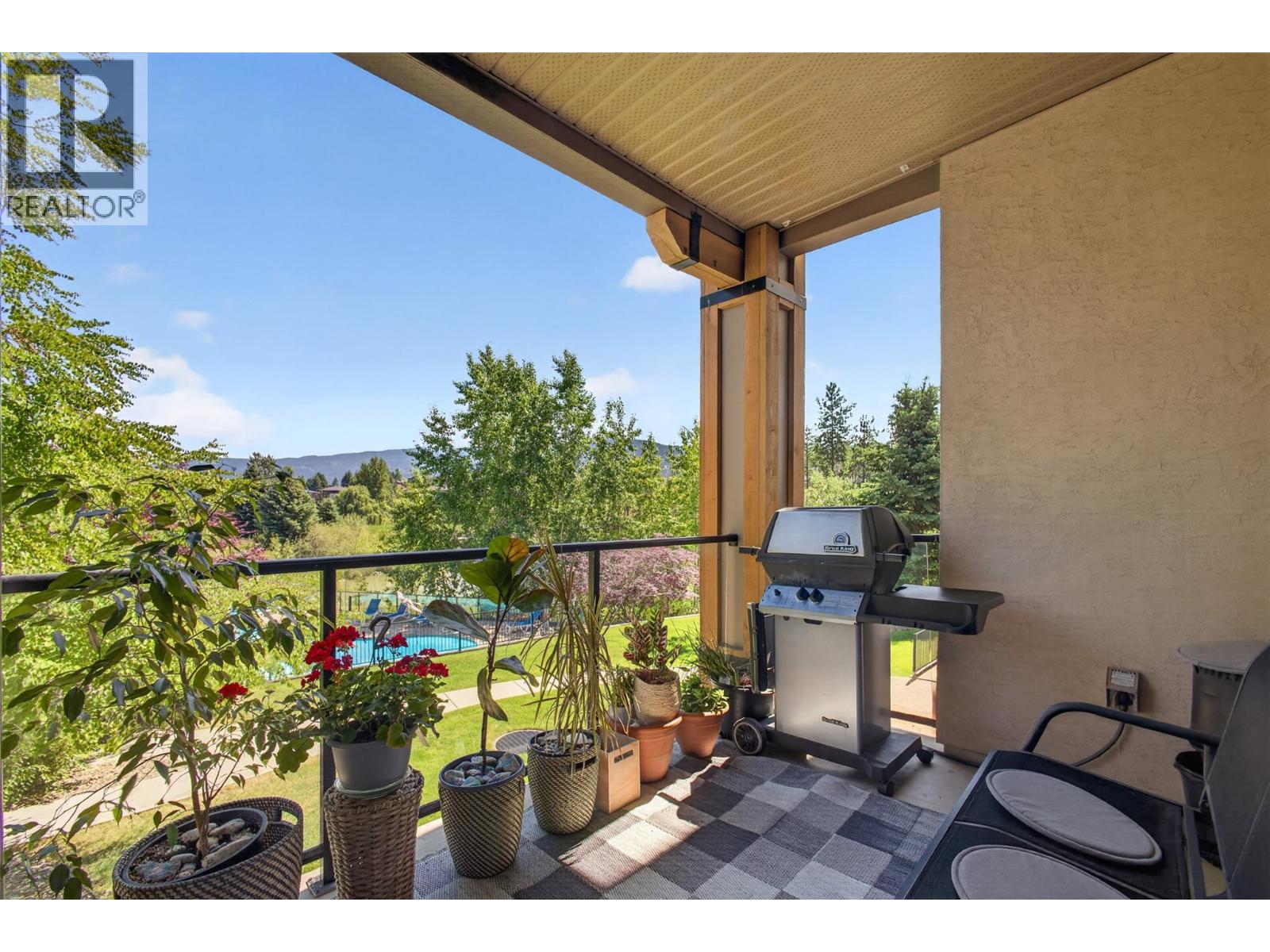 #208 2551 Shoreline Drive - 12
