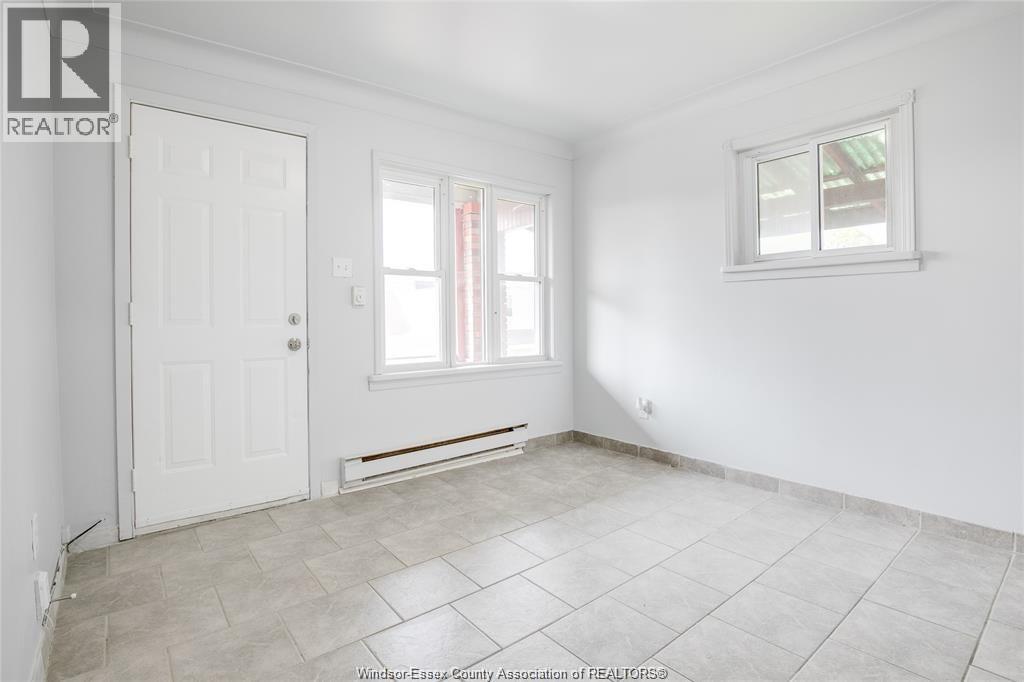 1238-1240 NIAGARA STREET - 14