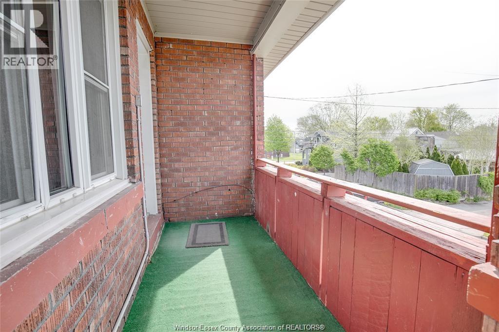 1238-1240 NIAGARA STREET - 25