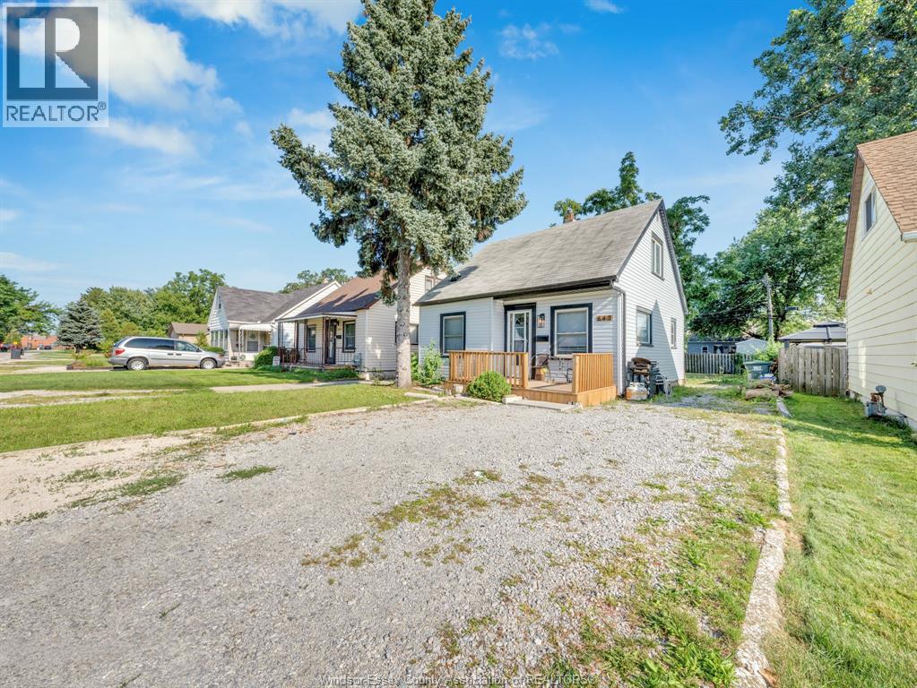 643 CHARLES STREET - 4