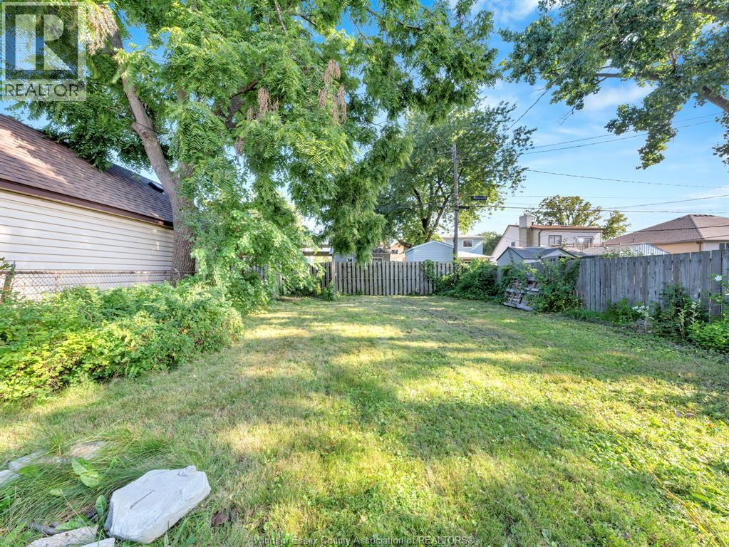 643 CHARLES STREET - 7