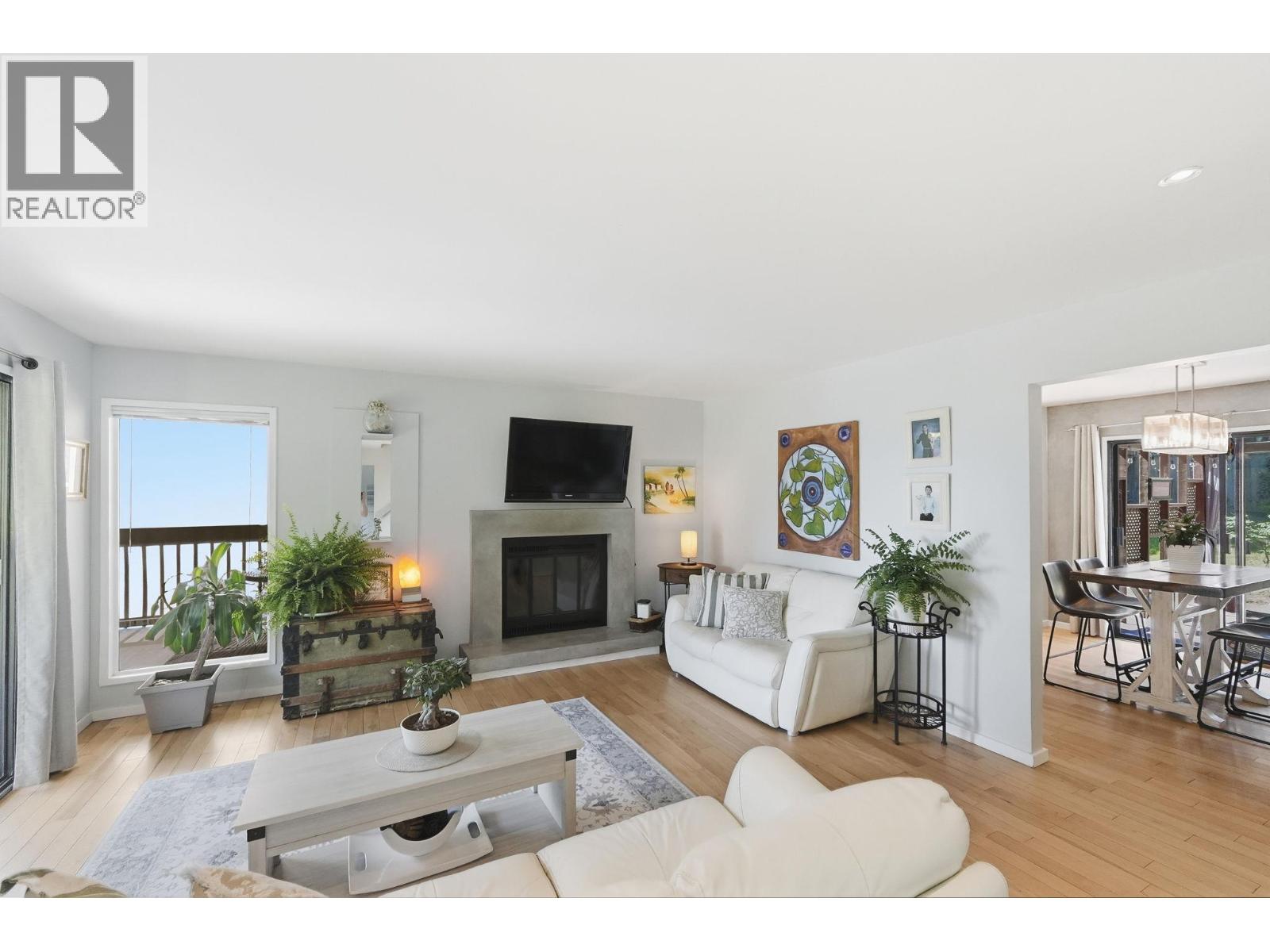 1922 Abel Street - 7