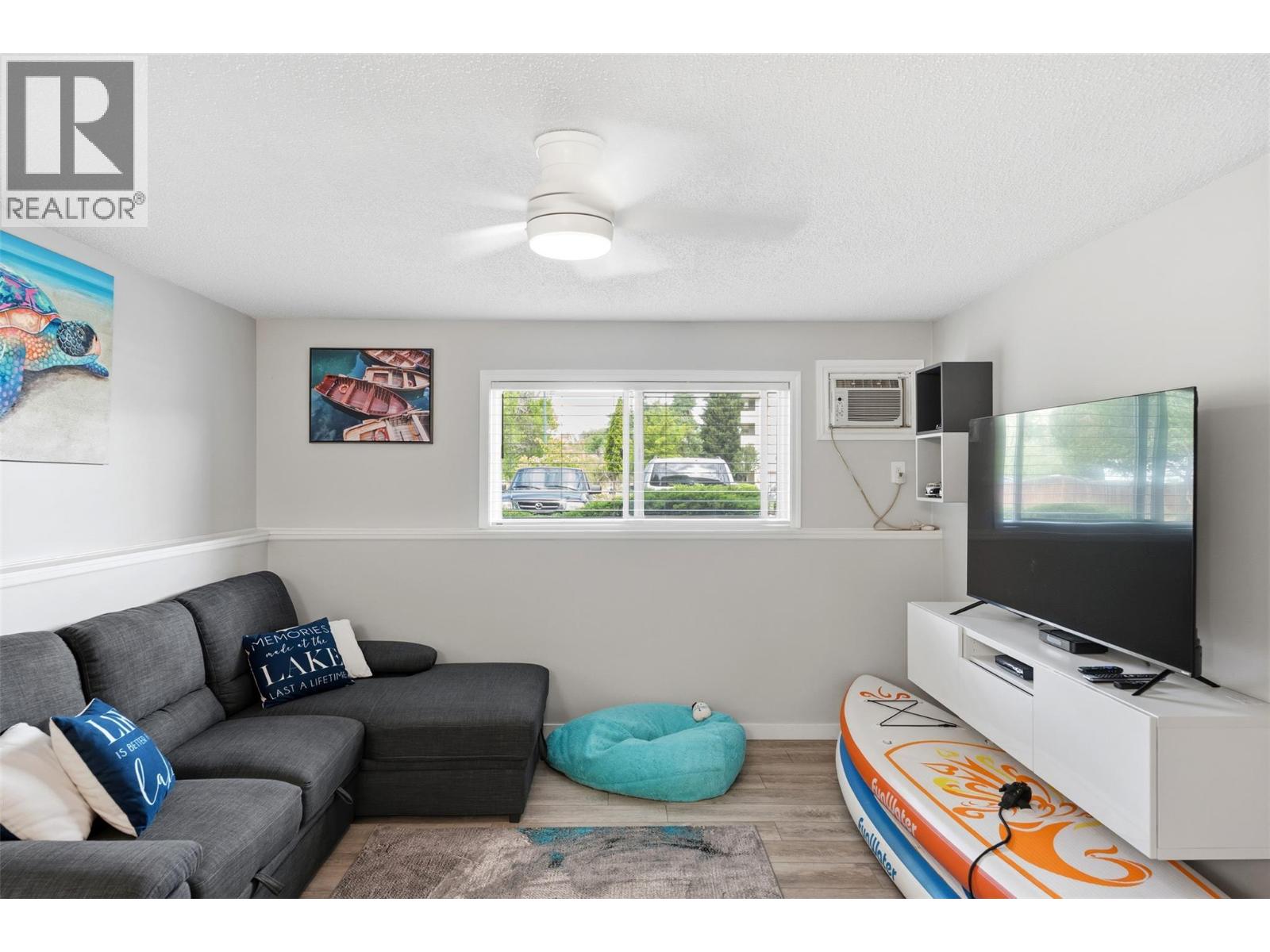 #104 110 Skaha Place - 11