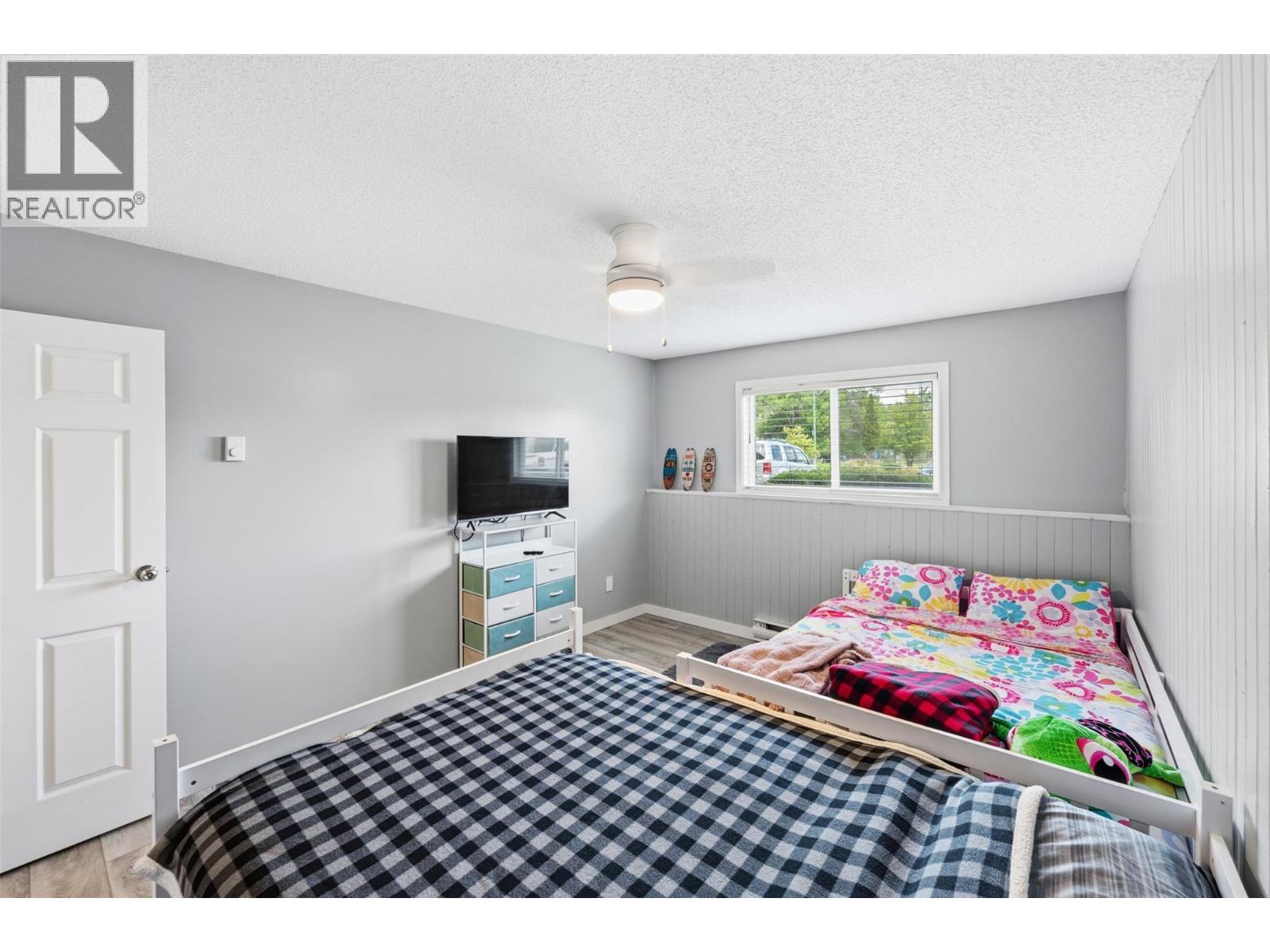 #104 110 Skaha Place - 30