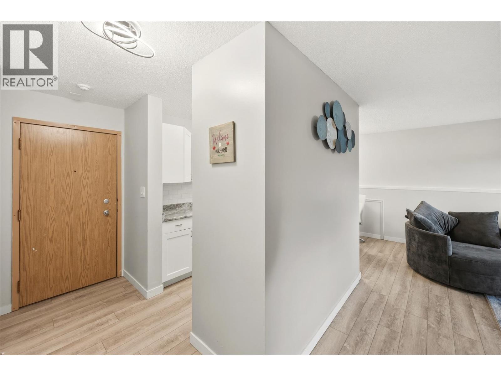 #104 110 Skaha Place - 25