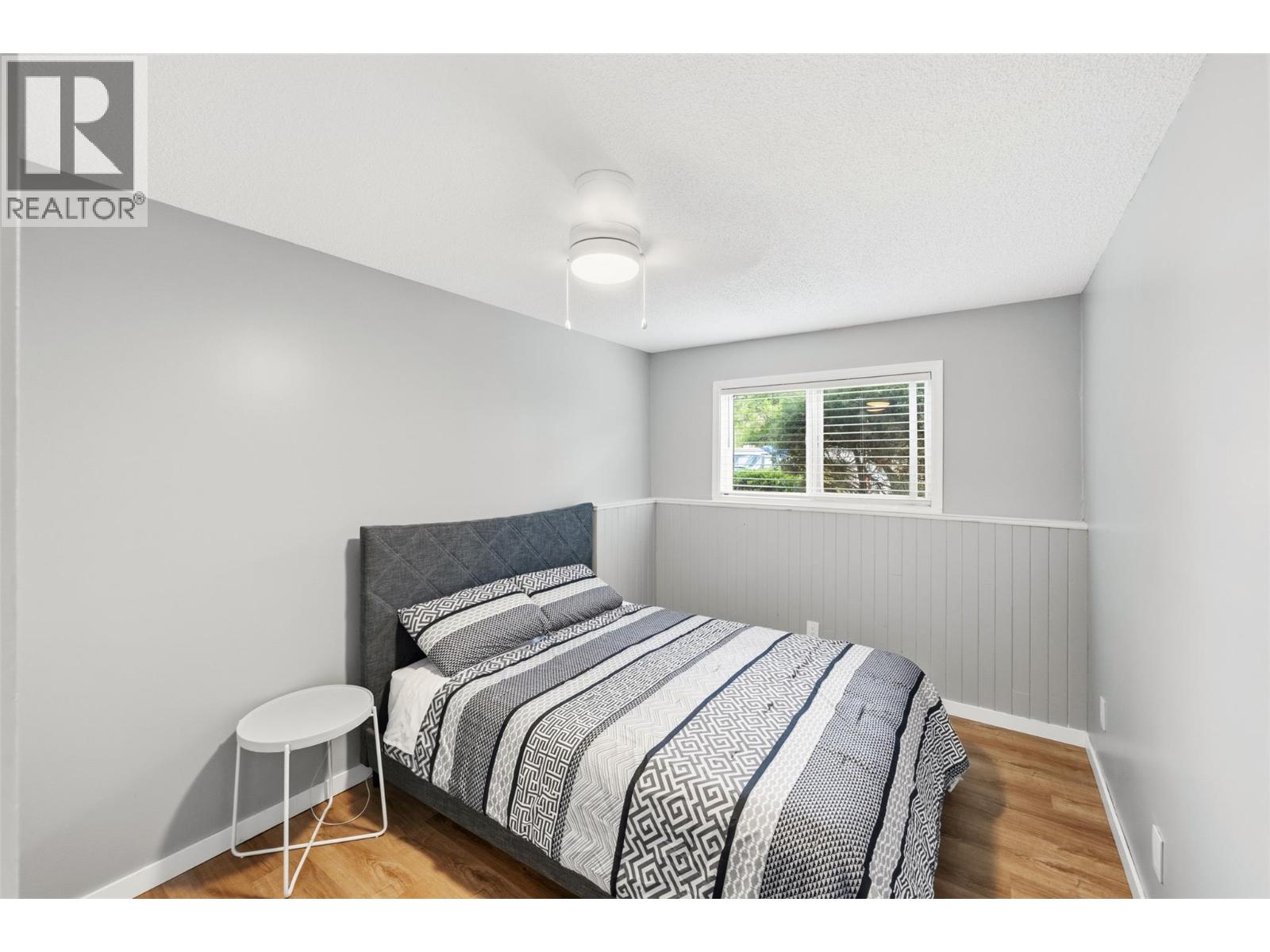#104 110 Skaha Place - 26