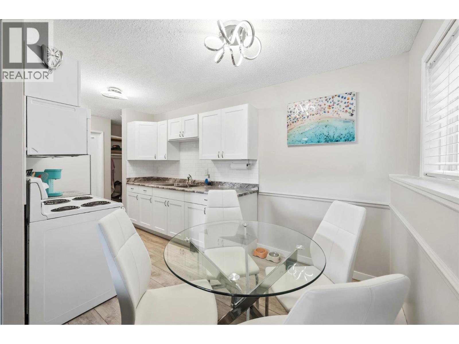 #104 110 Skaha Place - 18