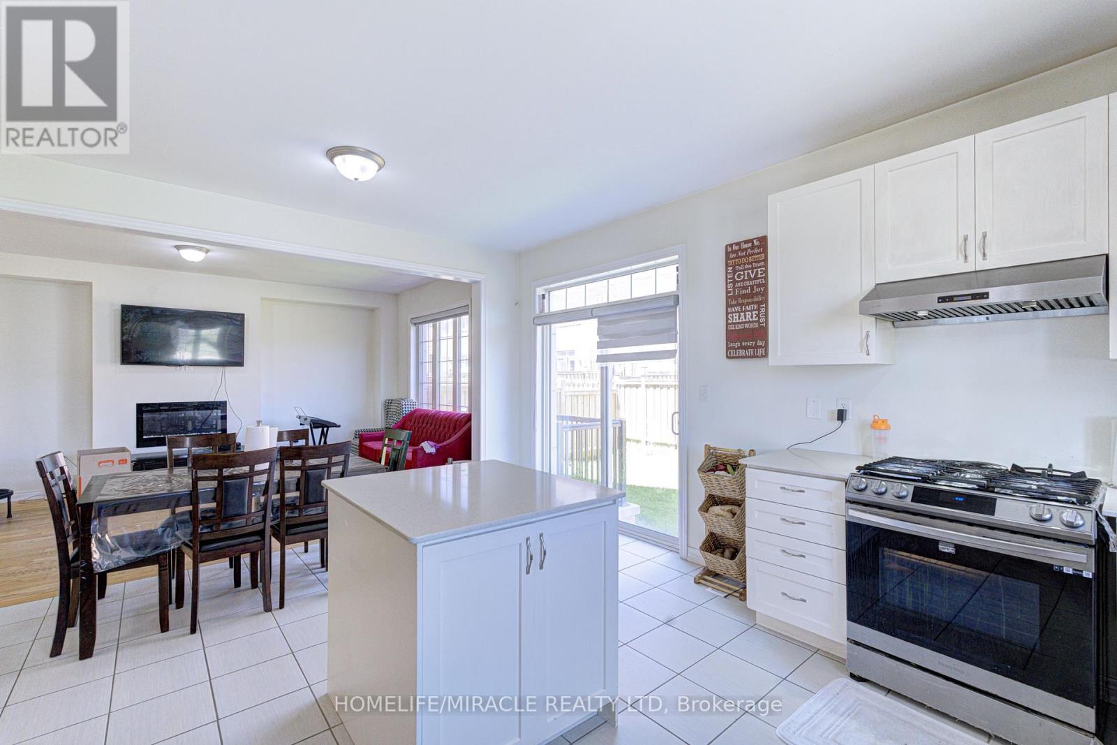 566 BRISDALE DRIVE - 15