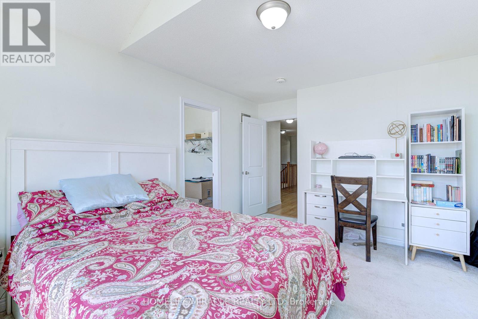 566 BRISDALE DRIVE - 30