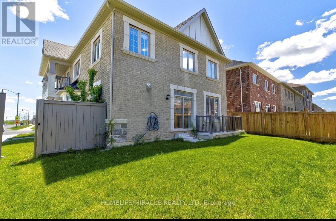 566 BRISDALE DRIVE - 41
