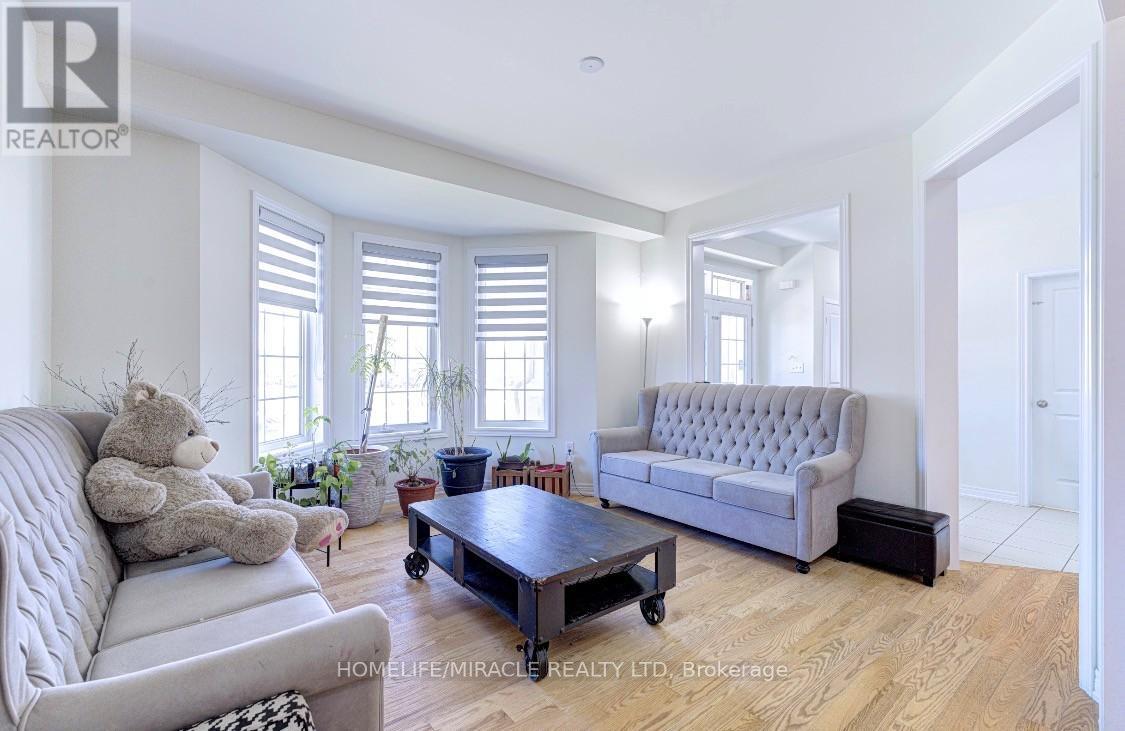 566 BRISDALE DRIVE - 7