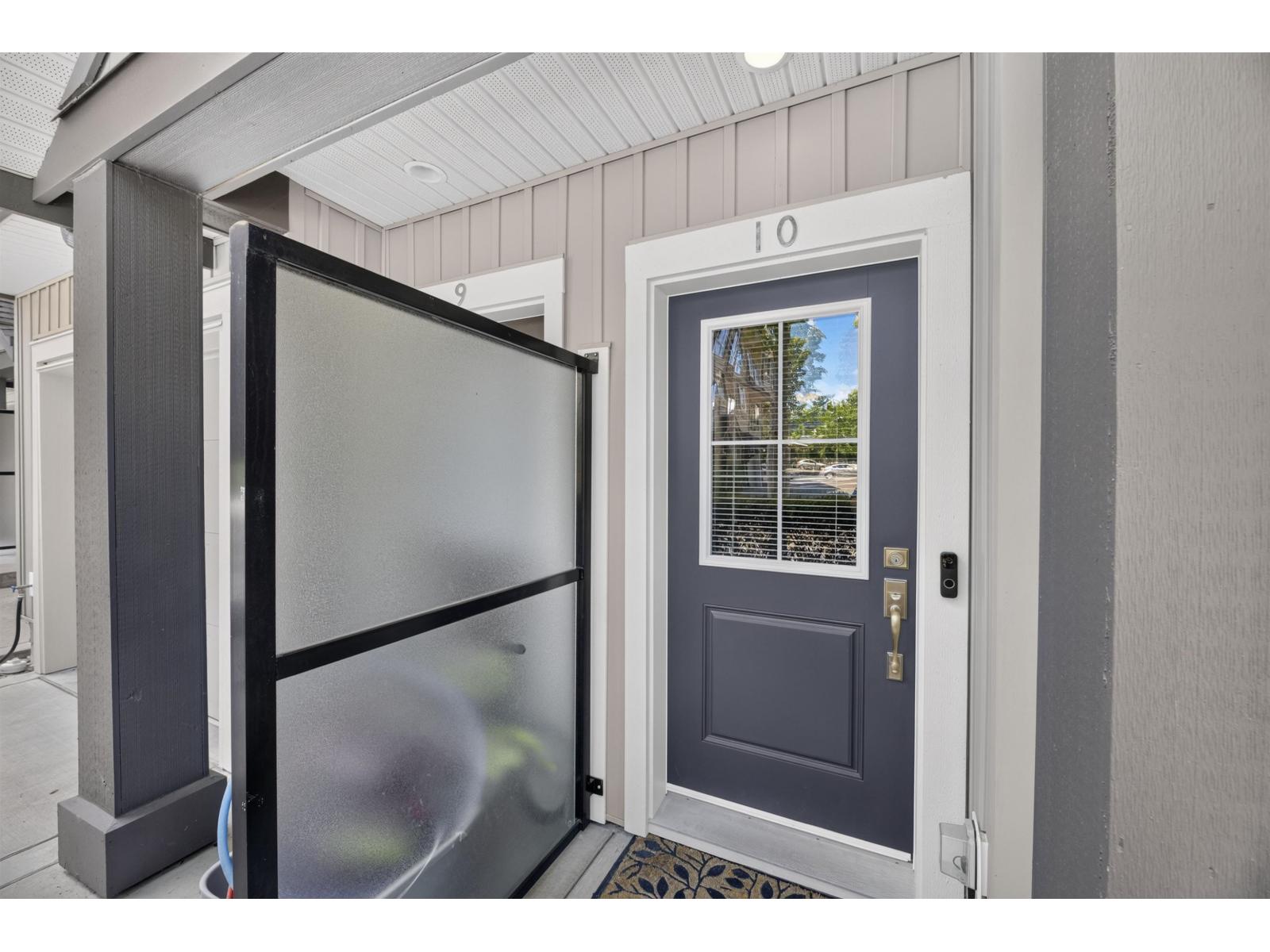 10 4967 220 STREET, Langley