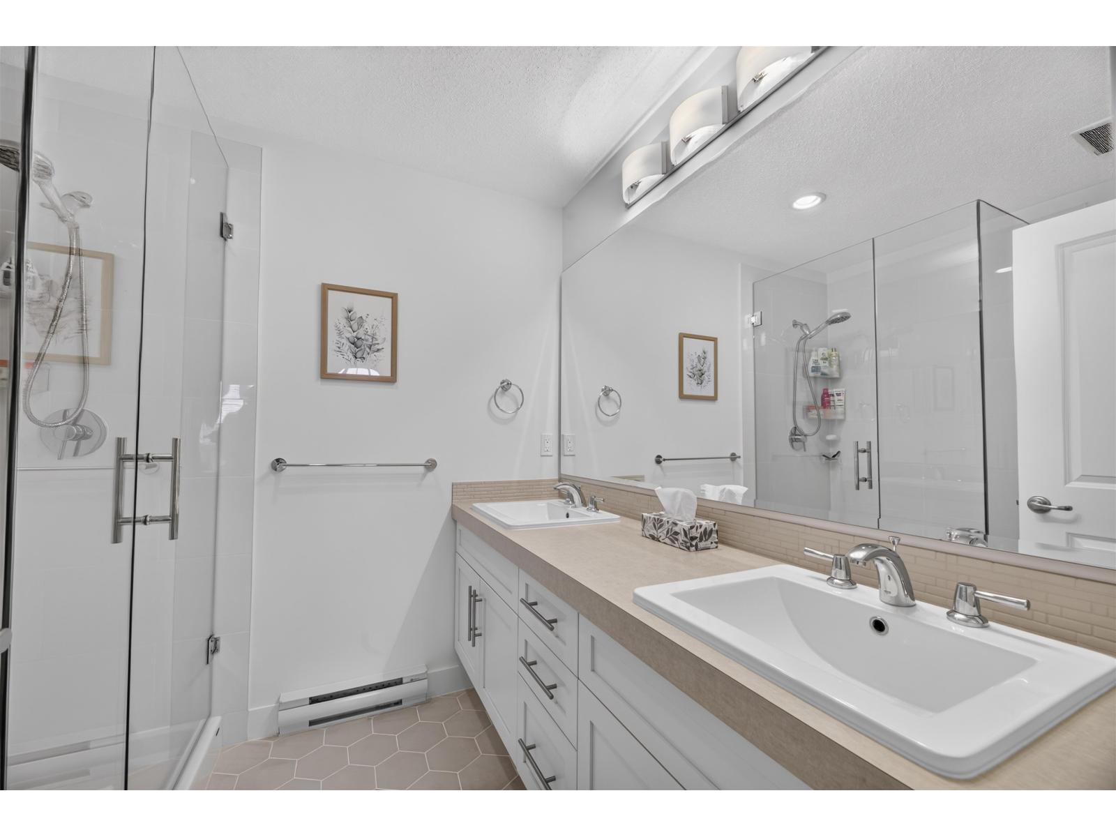 10 4967 220 STREET, Langley