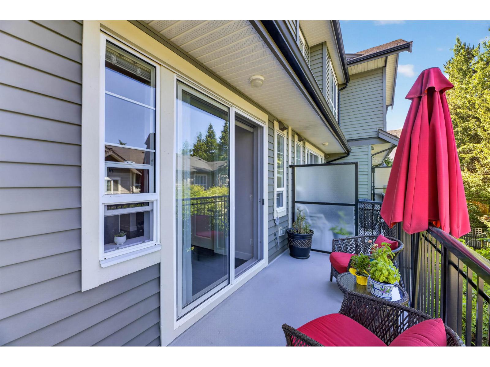 10 4967 220 STREET, Langley