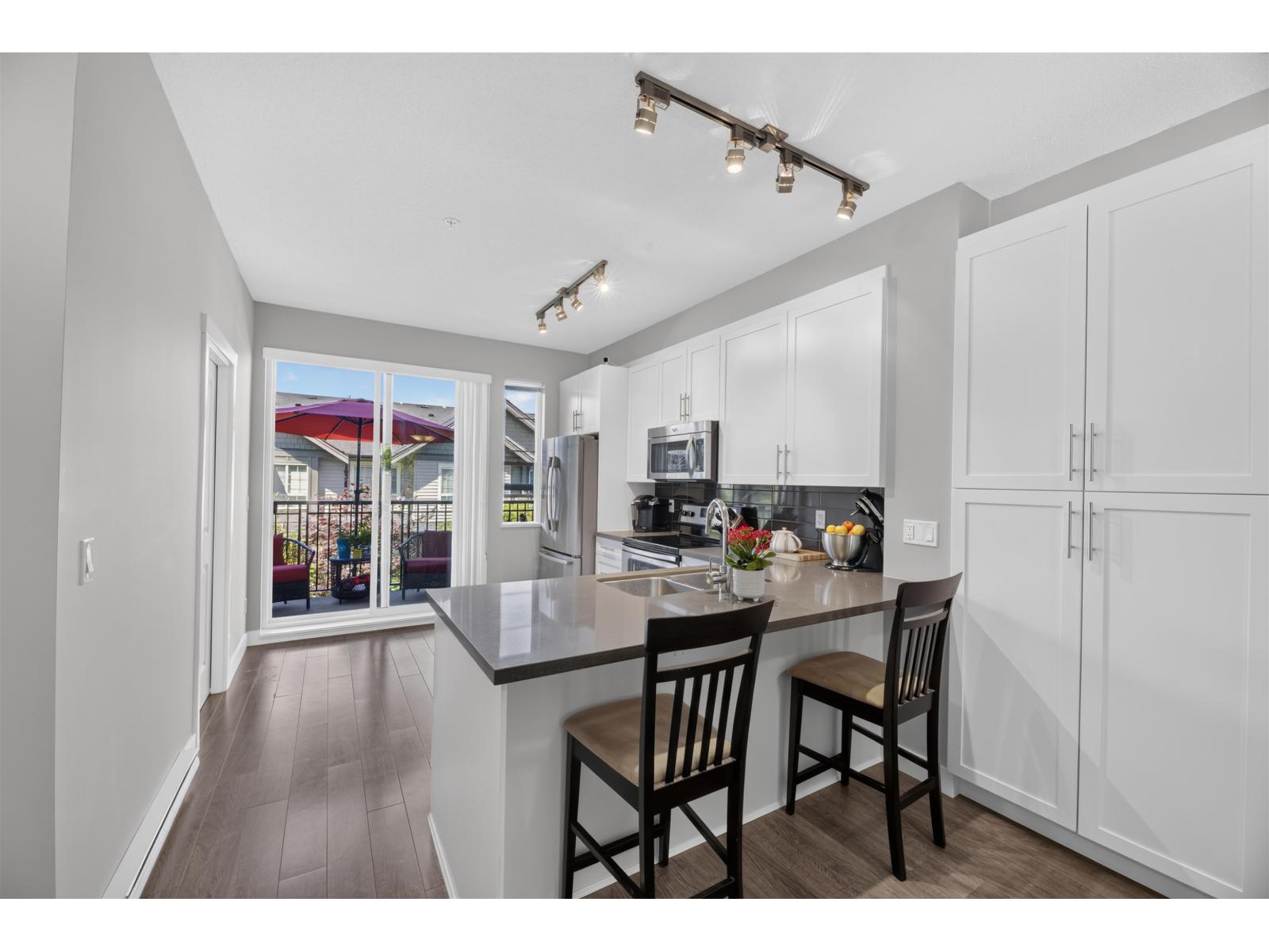 10 4967 220 STREET, Langley